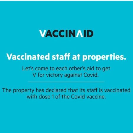Vaccinated Staff - Oyo 3523 Gong Corner Homestay กูตา ภายนอก รูปภาพ